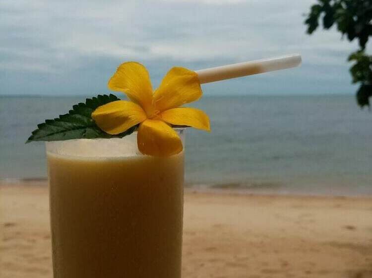 Отель Nichos Island Resort