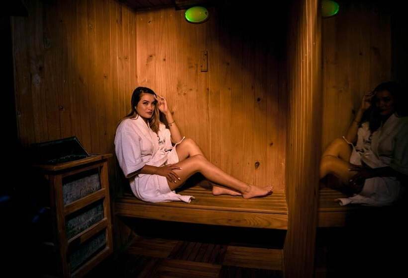 Отель Orei Suites & Spa