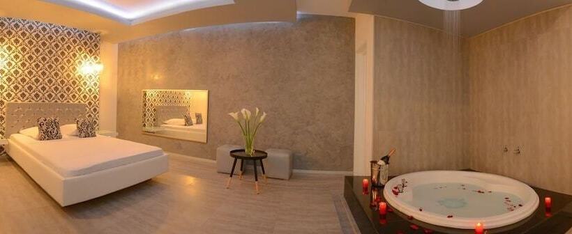 Отель Orei Suites & Spa