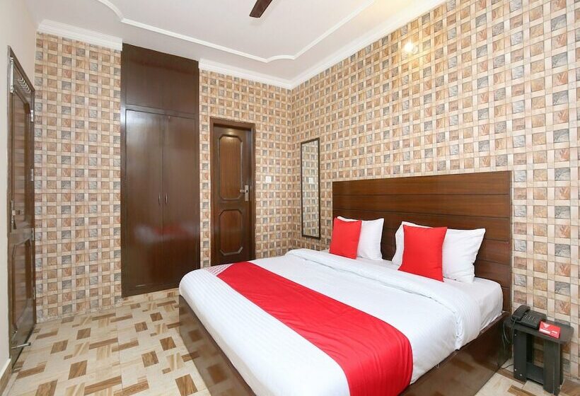فندق Oyo 13700  Star Palace