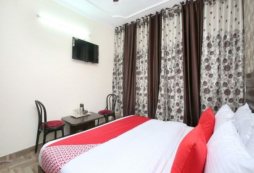 فندق Oyo 13700  Star Palace