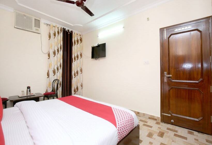 فندق Oyo 13700  Star Palace