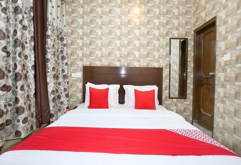 فندق Oyo 13700  Star Palace