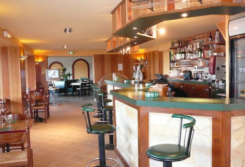 Отель Relais Des Cinq Routes