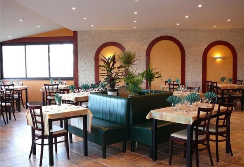 Отель Relais Des Cinq Routes