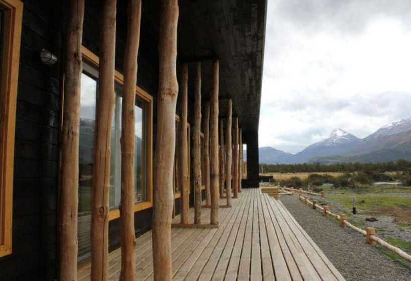 Отель Robinson Crusoe Deep Patagonia