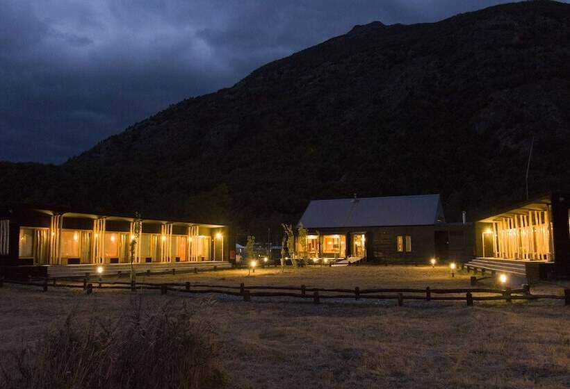 Отель Robinson Crusoe Deep Patagonia