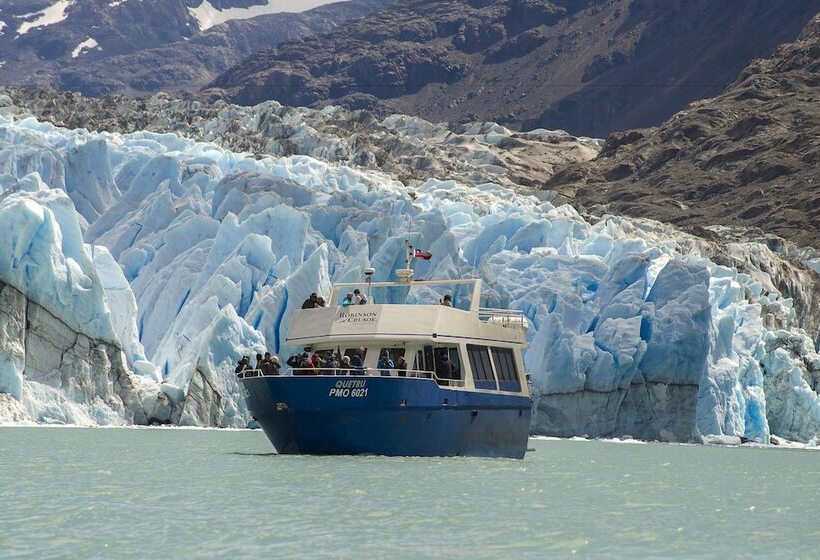 Отель Robinson Crusoe Deep Patagonia