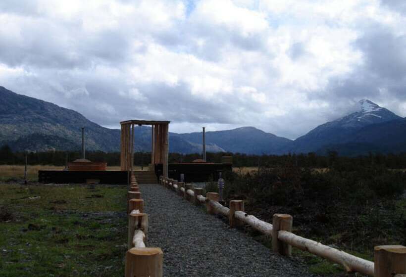 Отель Robinson Crusoe Deep Patagonia