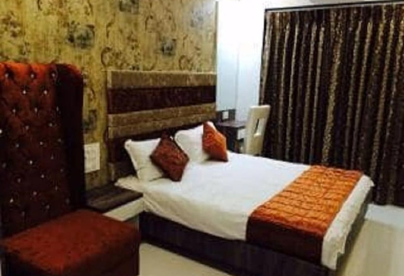 ホテル Room Maangta 218   Thane East