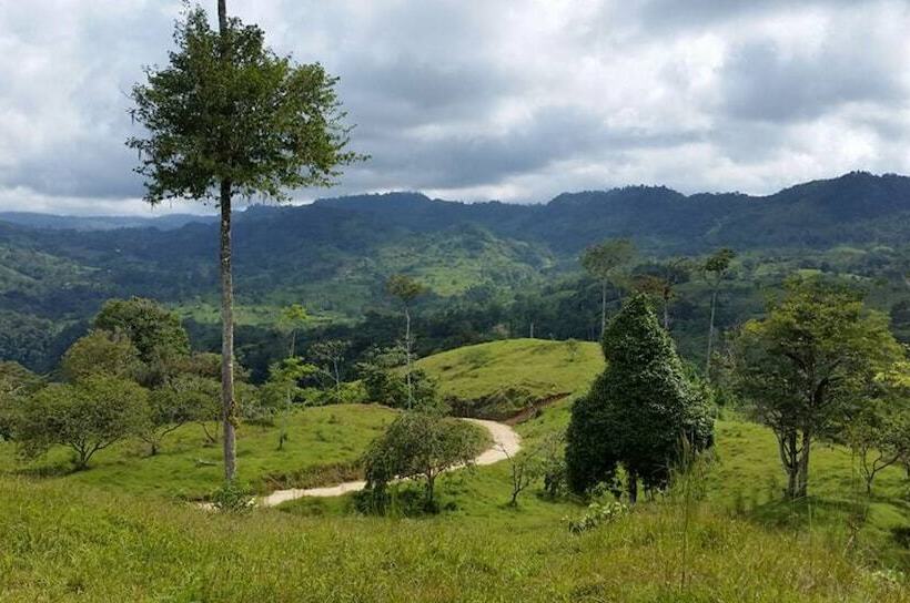 فندق Rústico Montañas Del Pacuare Costa Rica