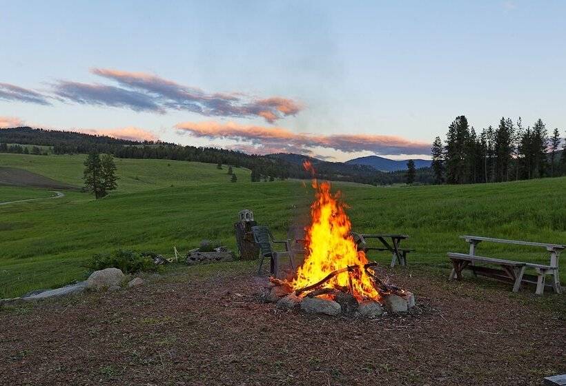 فندق ريفى Eden Valley Guest Ranch