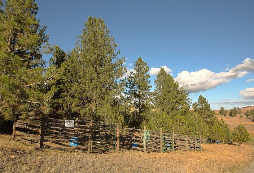 فندق ريفى Eden Valley Guest Ranch