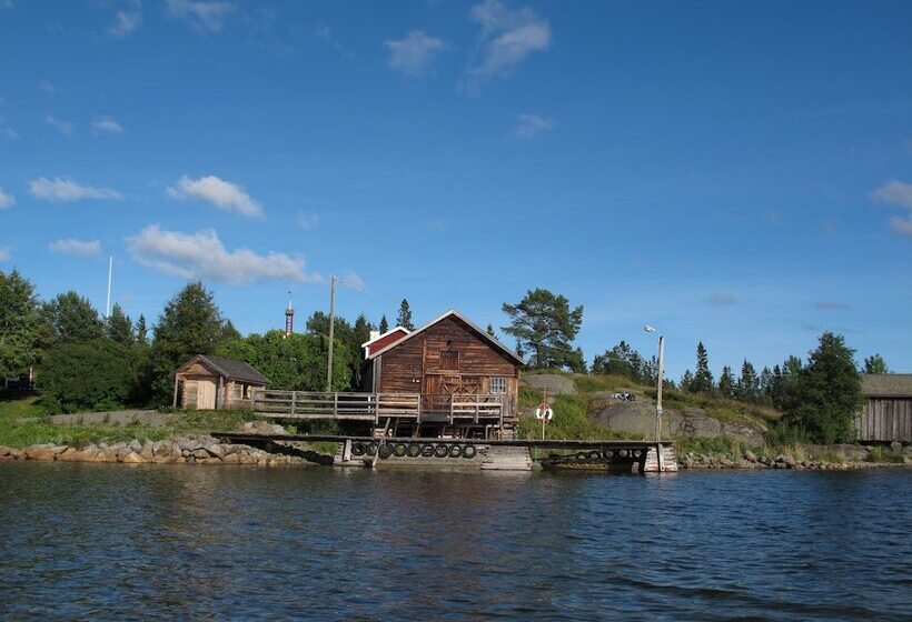 교외 호텔 Lövbergs B&b