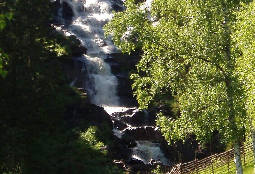 교외 호텔 Lövbergs B&b