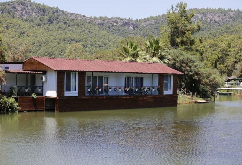 בית מלון כפרי Sakligol Evleri