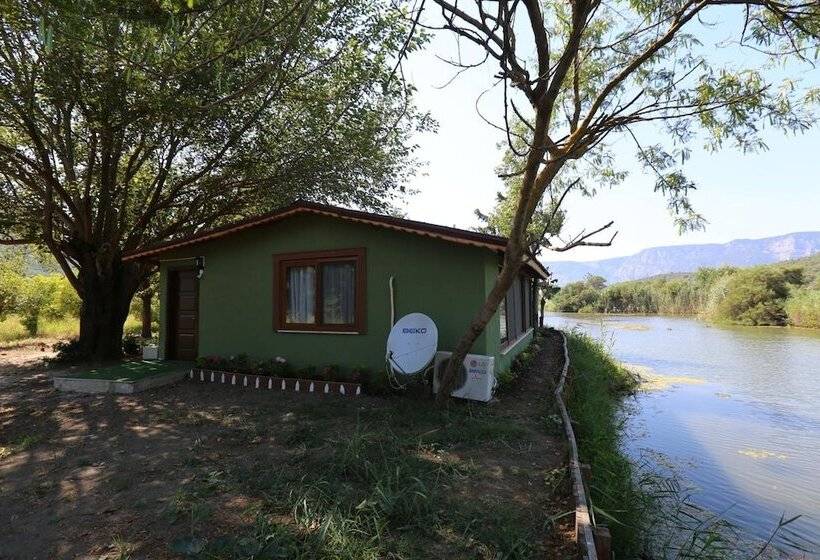 בית מלון כפרי Sakligol Evleri