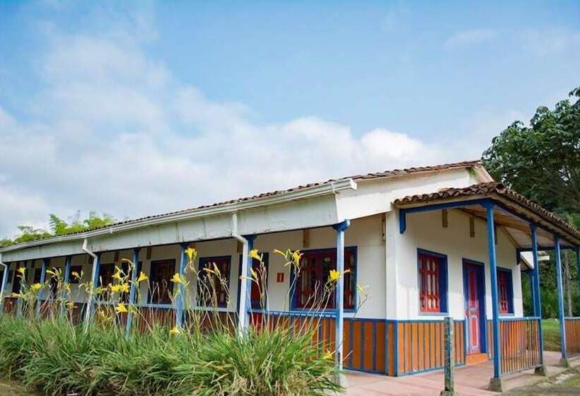ホテル Santuario De Fauna Y Flora Otún Quimbaya
