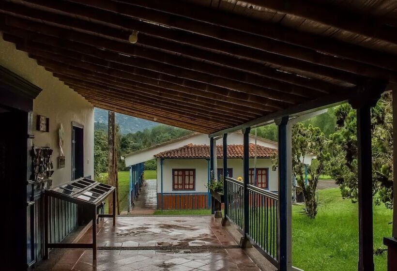 בית מלון כפרי Santuario De Fauna Y Flora Otún Quimbaya