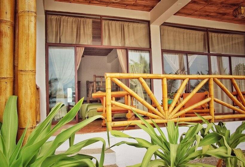 هتل Seaside Garden Ecolodge Mompiche