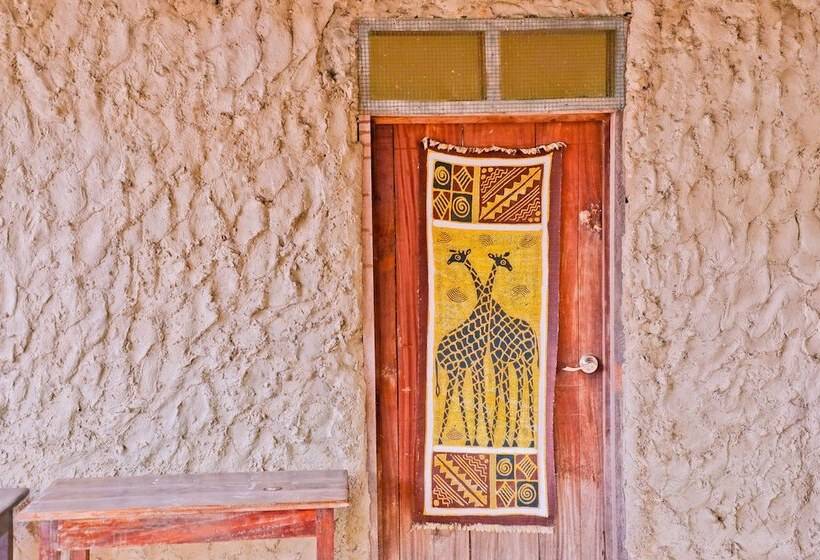 בית מלון כפרי Selous Butembo Tented Lodge Lotus