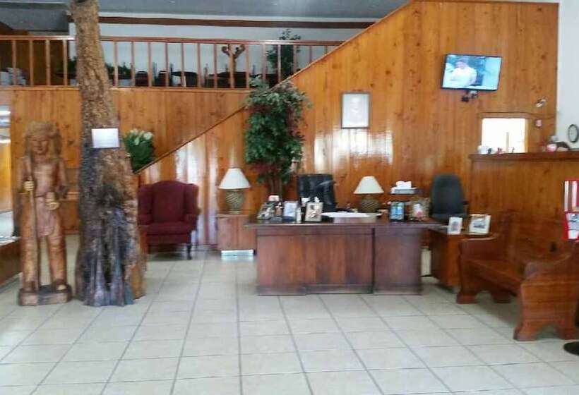 فندق Western Inn