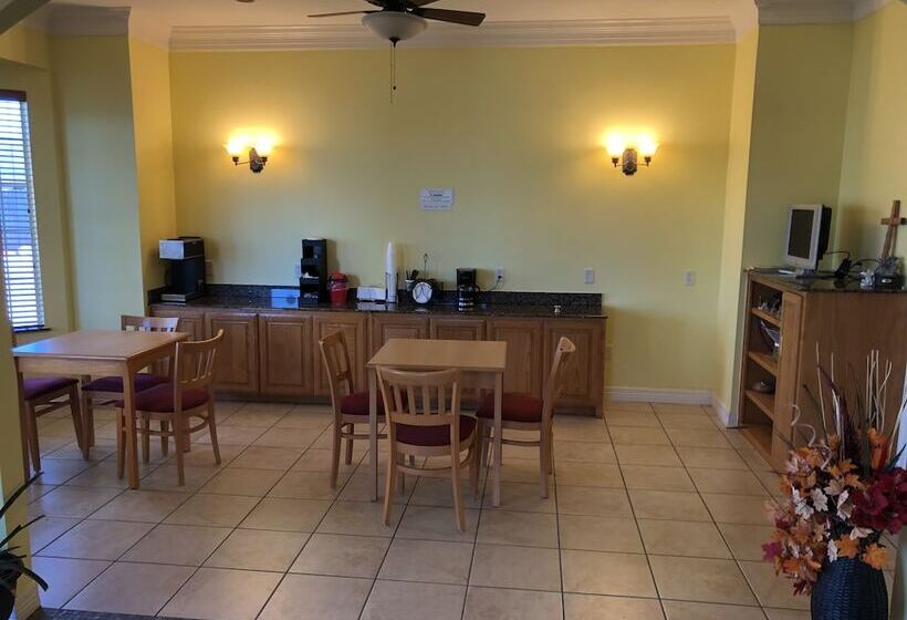 호텔 Whitesboro Inn & Suites