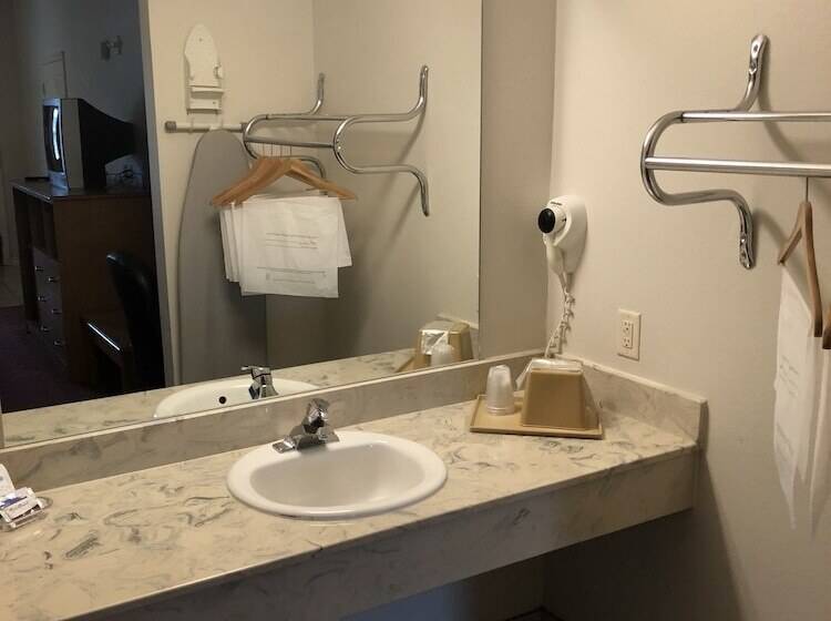 호텔 Whitesboro Inn & Suites