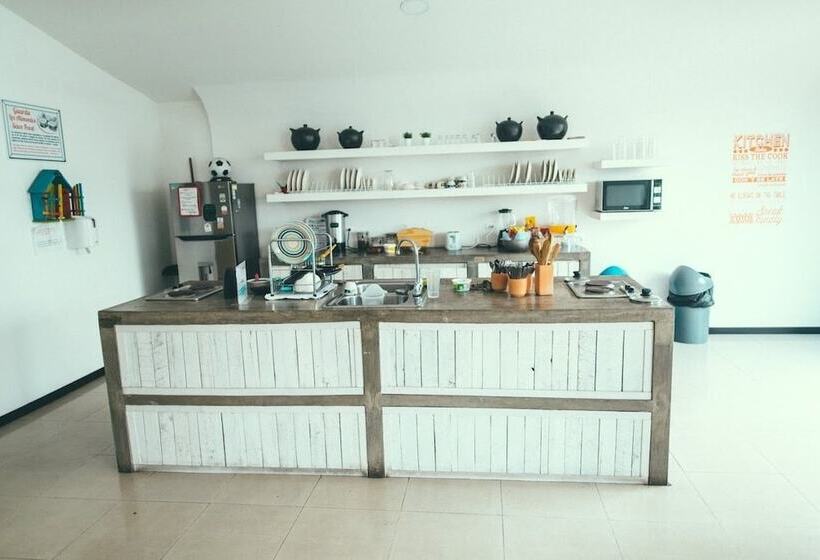 La Sucursal Hostel Adults Only