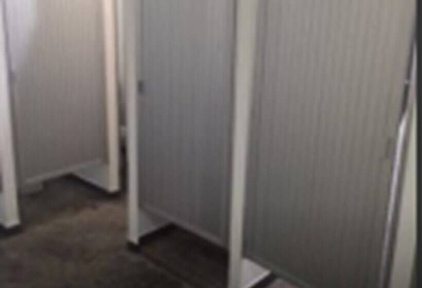 La Sucursal Hostel Adults Only