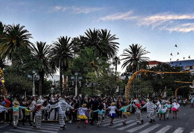 Macondo De Pizza Pazza Hotel Restobar