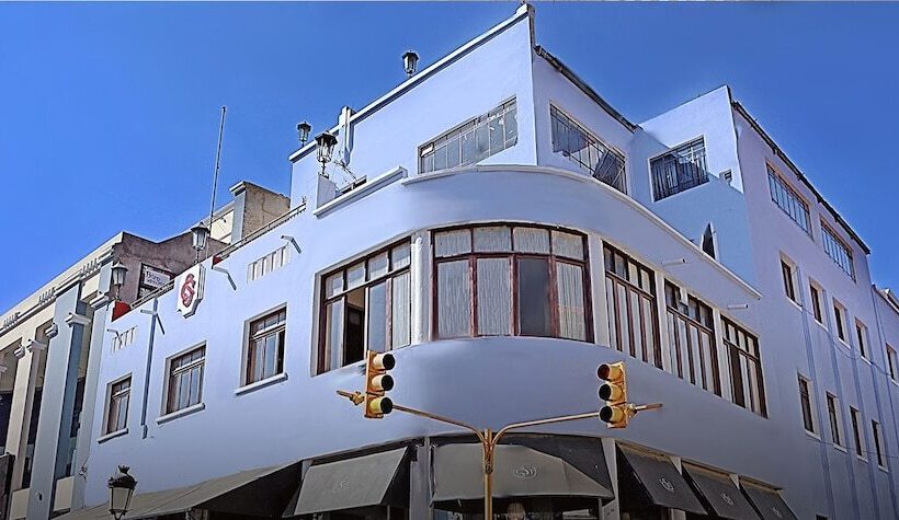 Macondo De Pizza Pazza Hotel Restobar