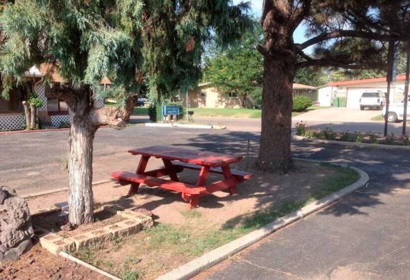 فندق على الطريق Country Club Inn