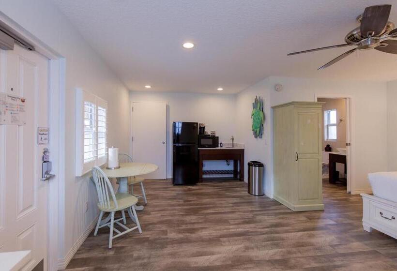 فندق على الطريق Lost Inn Paradise