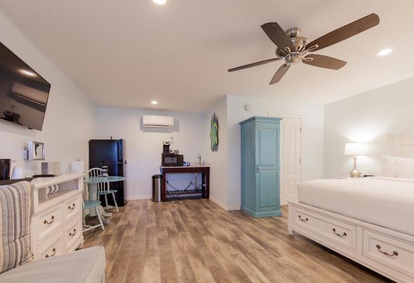 فندق على الطريق Lost Inn Paradise