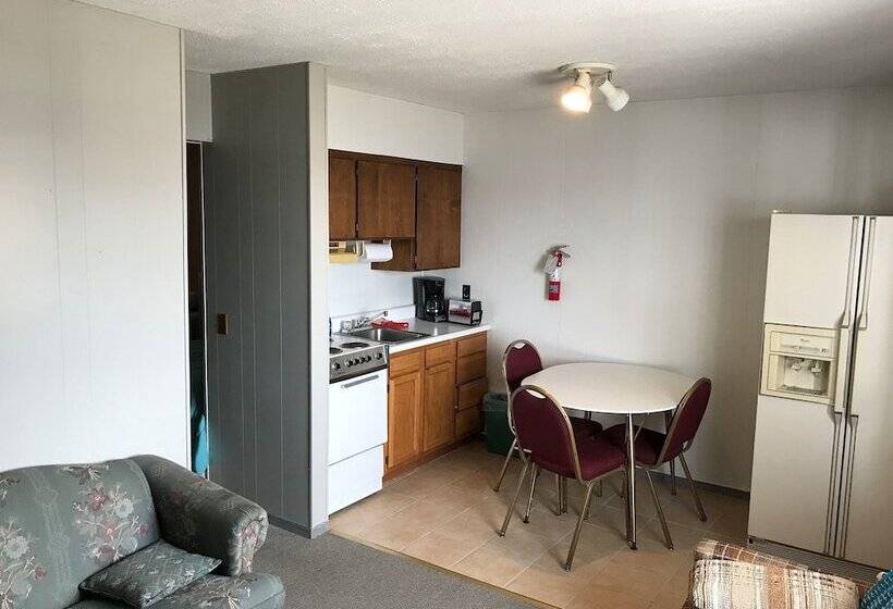 فندق على الطريق The Landing On The Wolf