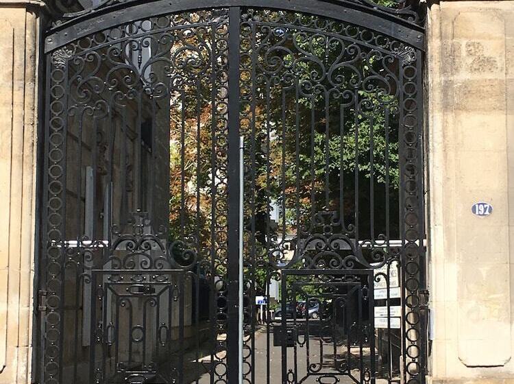 پانسیون Blue Lodge In Bordeaux