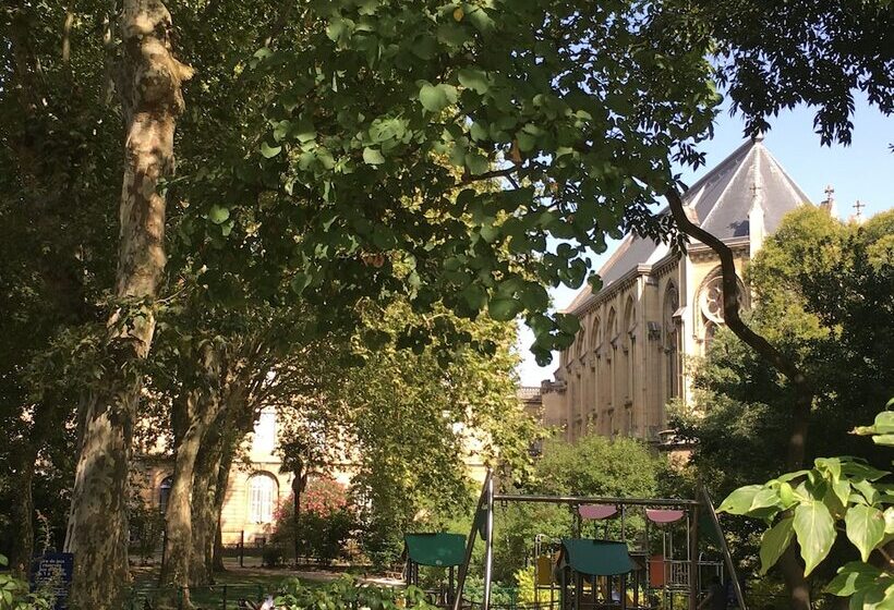 پانسیون Blue Lodge In Bordeaux