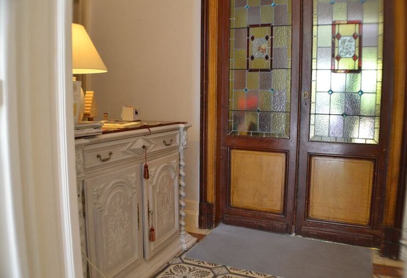 پانسیون Blue Lodge In Bordeaux