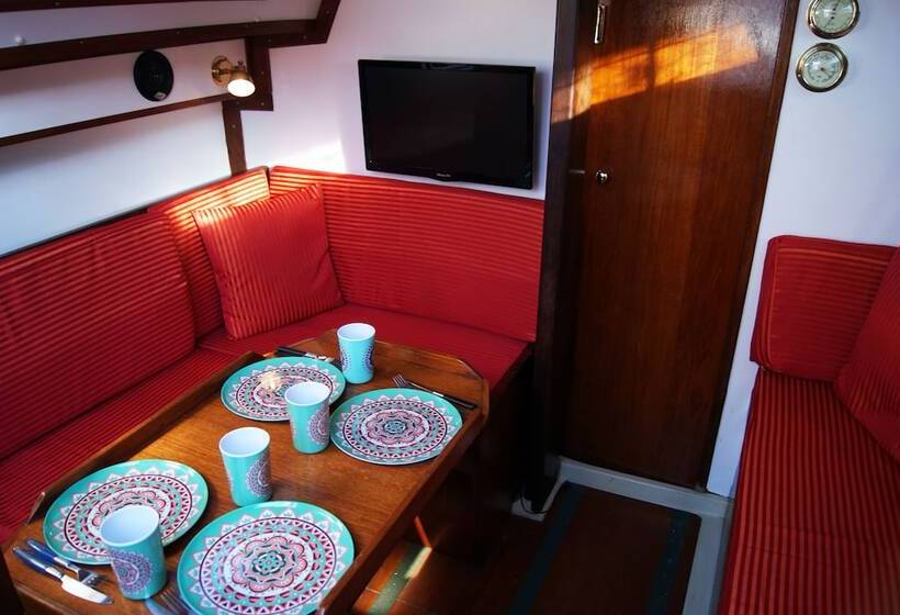 پانسیون Charmant Voilier Nuit Insolite