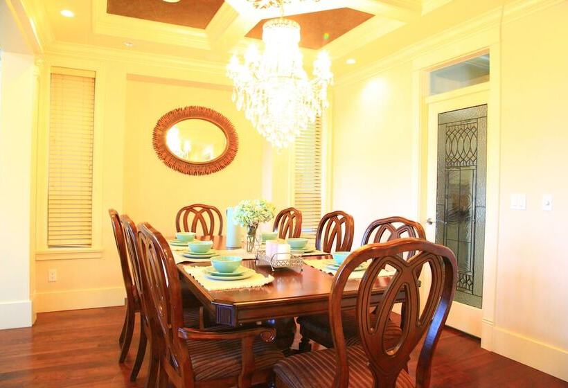 פנסיון Cozy House