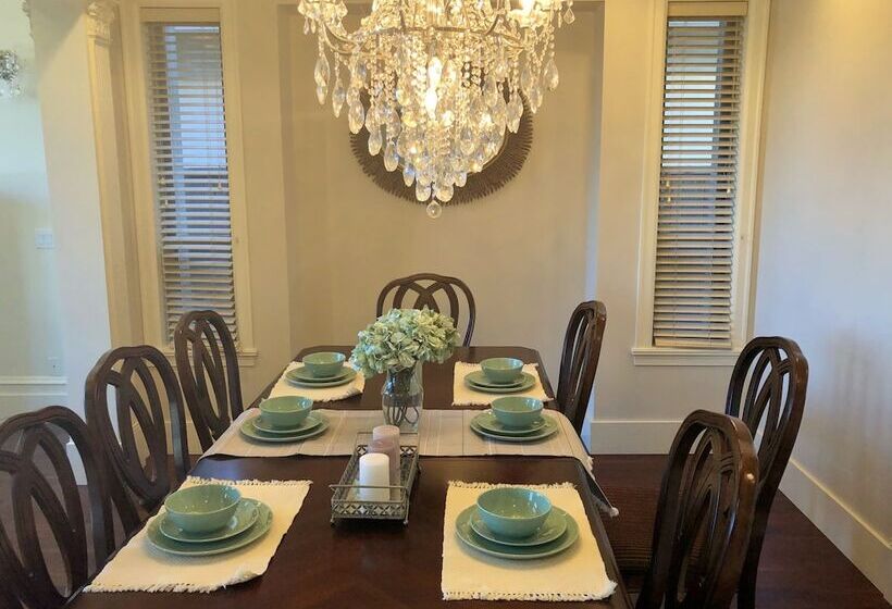 פנסיון Cozy House