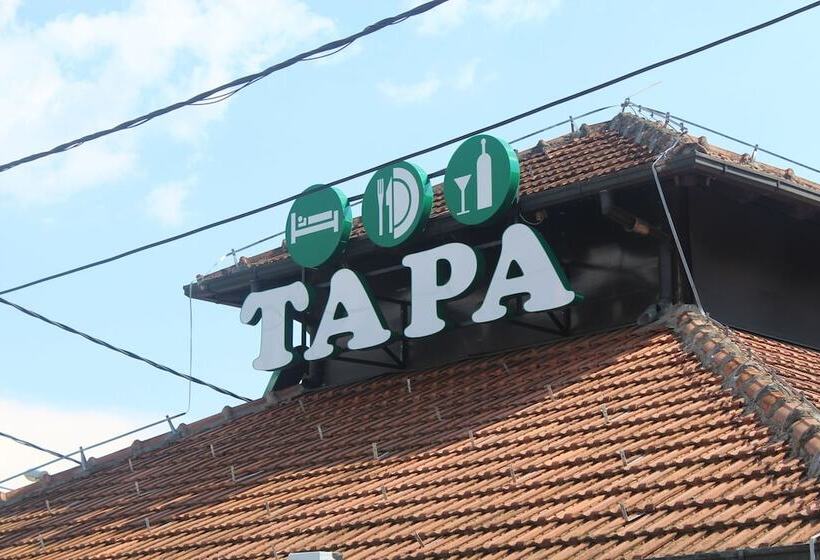 پانسیون Guesthouse Tara