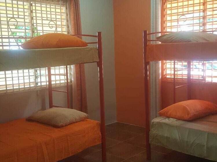 Pension (Hôtel basse catégorie) Halo & Isaiah S Guesthouse & Hostel