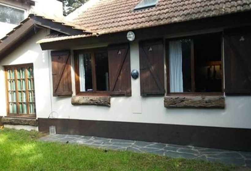 ペンション La Cabaña Pinamarense