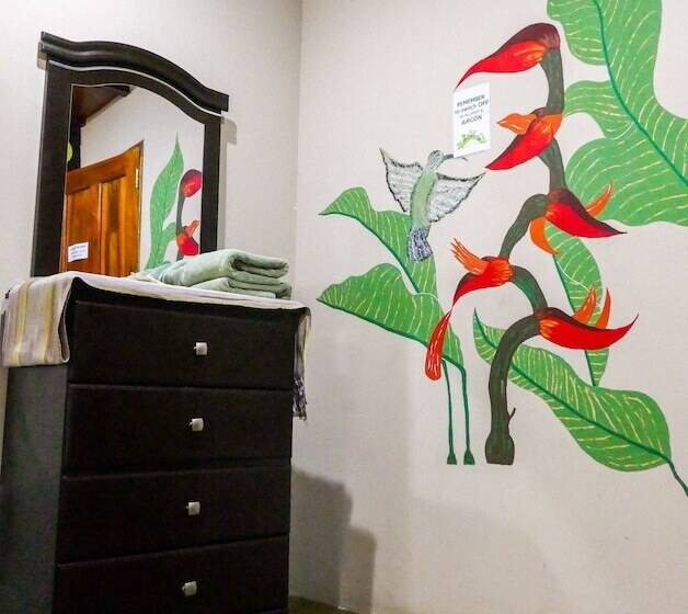 פנסיון Nuestra Casa