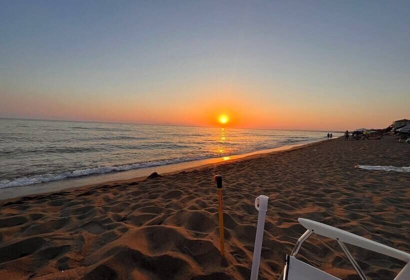 פנסיון Sea View Kourouta