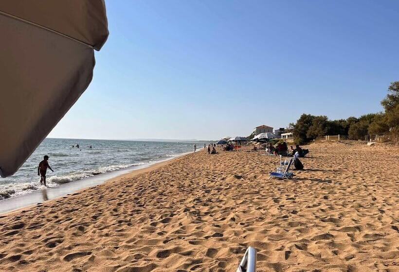 פנסיון Sea View Kourouta