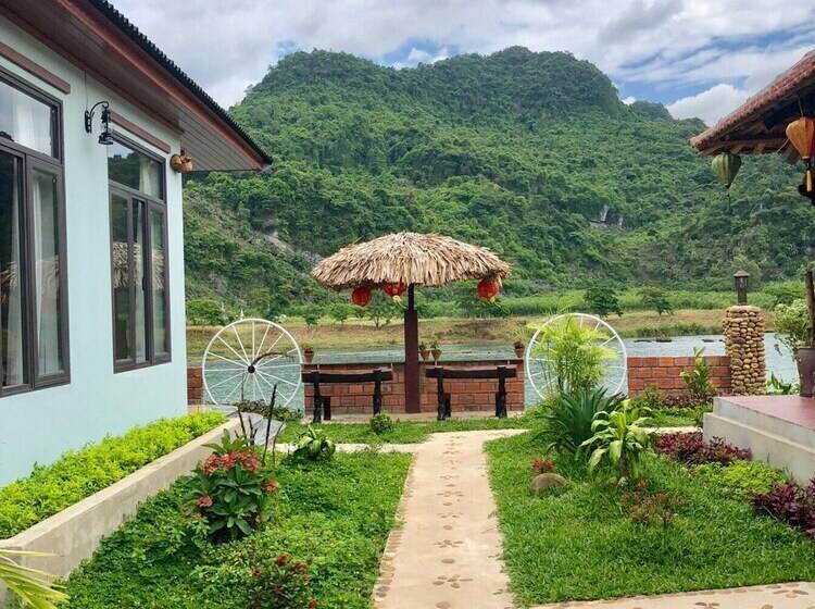 پانسیون Son River House