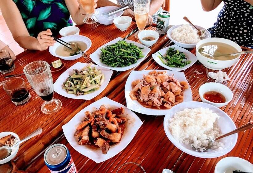 پانسیون Son River House